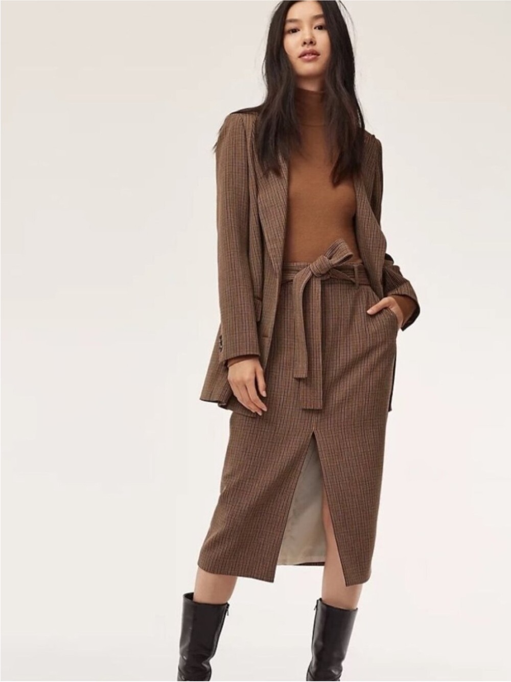 Aritzia Wilfred ‘Jallade’ Belted Skirt with Front Slit